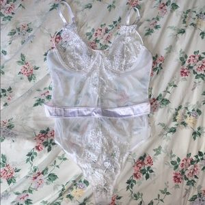 white Lingerie 😍 (very sexy)